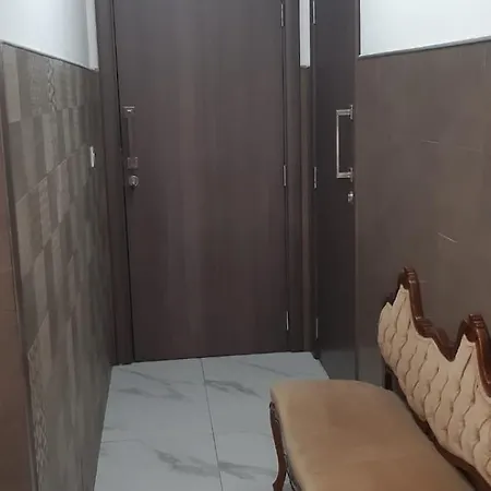 Private Small *